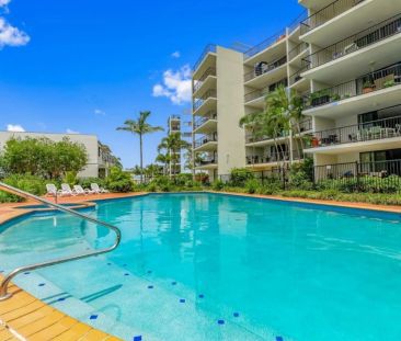 2 Bedroom Unit in Beach Front Marcoola Resort - Photo 3