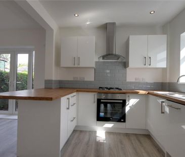 3 bedroom semi-detached house to rent - Photo 1