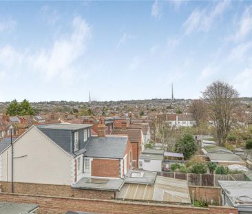 4 bedroom flat to rent - Photo 4