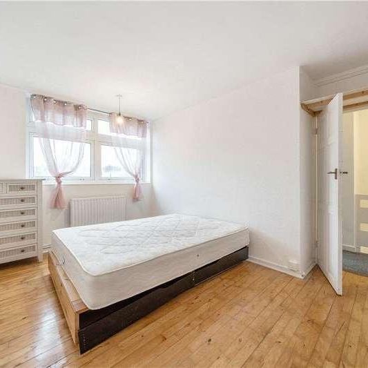 Lorrimore Square, Kennington, London, SE17 - Photo 1