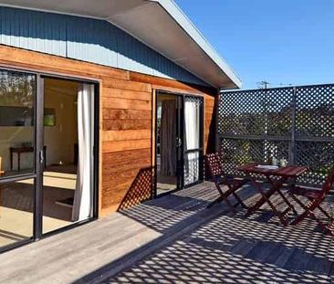 3 Bedroom in Milford with double lock up garaging - Photo 1