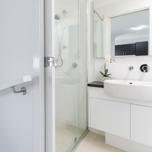 Studio with Water and Gas Included - Photo 3