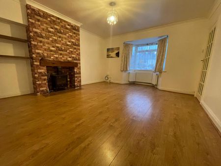 3 bedroom terraced house to rent - Photo 3