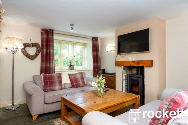 3 bedroom semi-detached house to rent - Photo 1