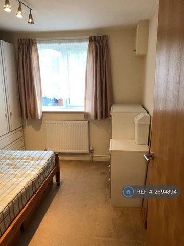 1 bedroom flat to rent - Photo 5