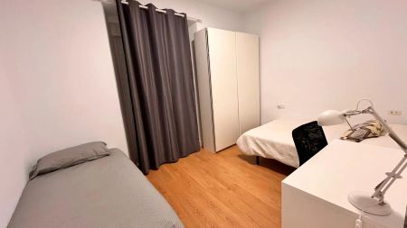 4-bedroom apartment for rent in Universidad, Madrid - Foto 3