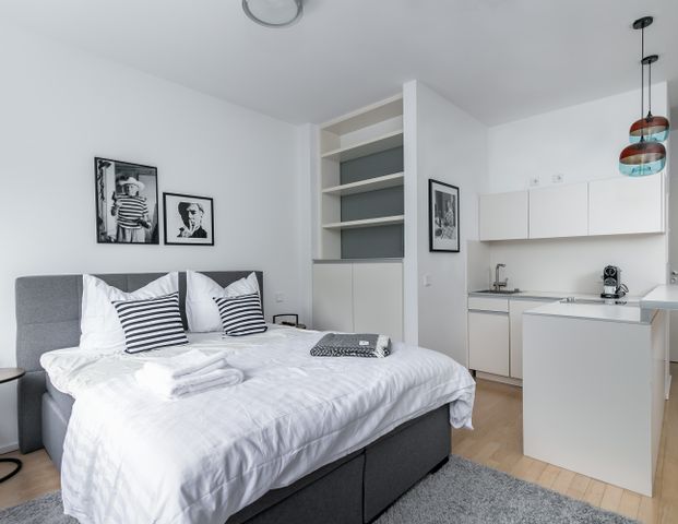 Berlin Kreuzberg am Mariannenplatz – hochwertig möblierte Design Wohnung mit Vollausstattung! - Foto 1