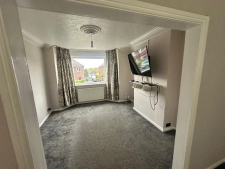 3 bedroom semi-detached house to rent - Photo 3