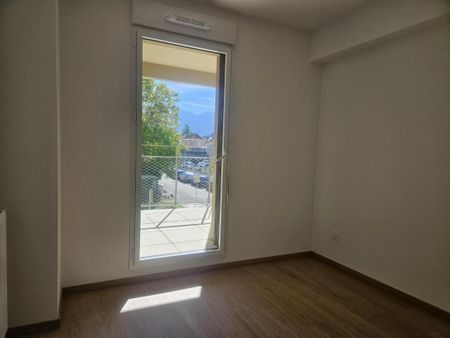 Location Appartement 3 pièces 63m² CHAMBERY 73000 - Photo 3