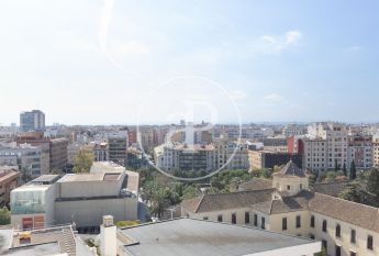 Penthouse for rent with Terrace in San Francesc (Valencia)