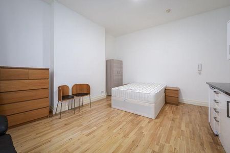 1 bed flat to rent in Windsor Road, London, W5 5 - Photo 2