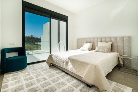 4 bedroom luxury Villa for rent in Marbella Del Este, Spain - Photo 2