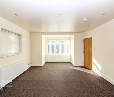 Midgeland Road, Blackpool, FY4 - Photo 1