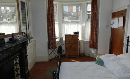 18 Ridgeway Terrace, Leeds, LS6 2HU - Photo 2