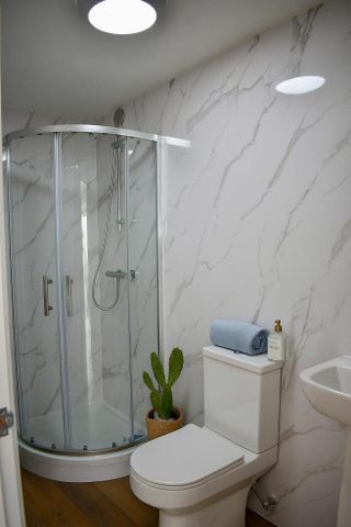 3 bedroom flat to rent - Photo 4