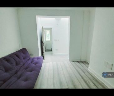 4 bedroom terraced house to rent - Photo 1