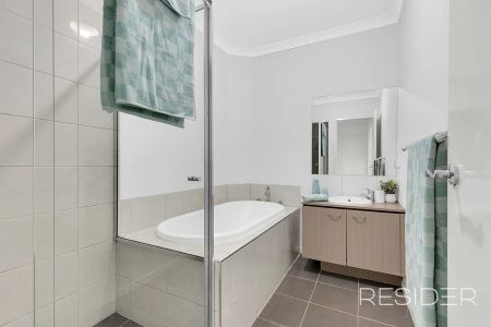 “SOUGHT AFTER LOCATION” - Photo 4