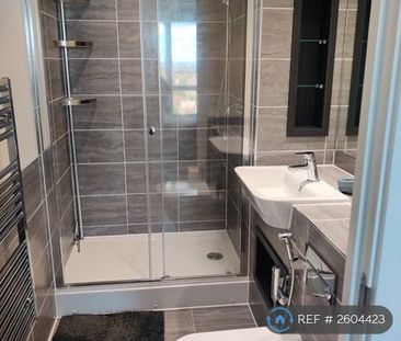 2 bedroom flat to rent - Photo 1