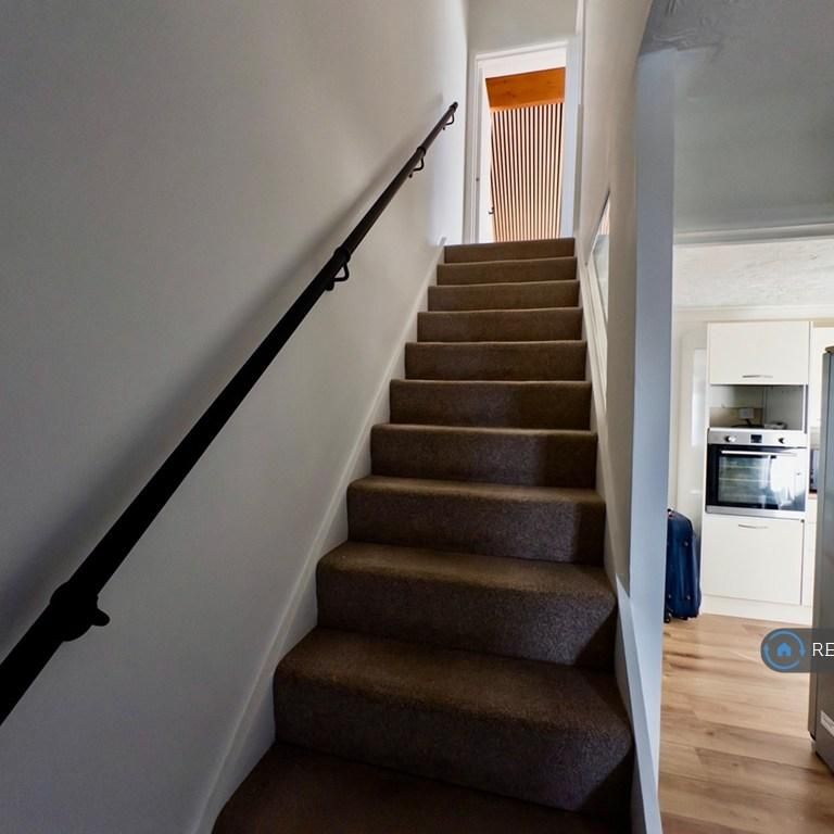 3 bedroom maisonette to rent - Photo 1