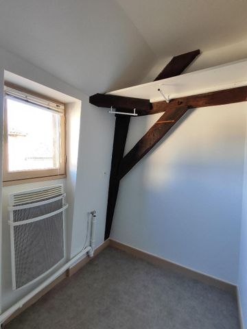 Location Appartement 4 pièces 75m² POITIERS 86000 - Photo 3