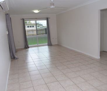 NICELY PRESENTED AND PRIVATE HALF DUPLEX – PET FRIENDLY - Photo 1