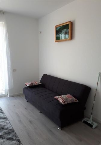 Inchiriez apartament cu 2 camere - Photo 2