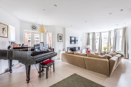 Six bedroom Semi-Detached House to Rent in Highgate, London NW6 - Iconic Pink Floyd Home - Photo 2