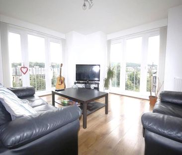 3 bedroom flat to rent - Photo 1