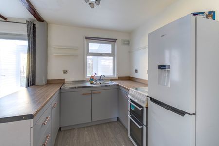 3 bed terraced house to rent in Brightstone Road, Birmingham, B45 - Photo 5
