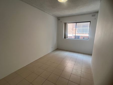 Sort After Location! - Photo 3