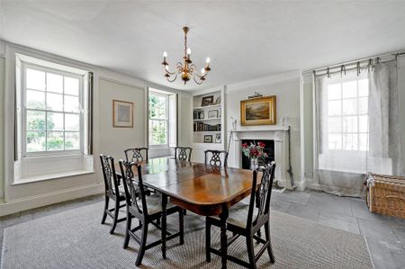 5 bedroom detached house to rent - Photo 4