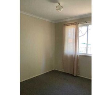 3 BEDROOM DUPLEX CLOSE TO TOWN!! - Photo 1