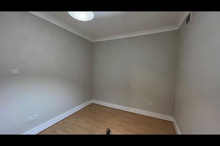 3 Bed Maisonette, Bensham Manor Road, CR7 - Photo 4