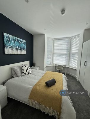 1 bedroom in a house share to rent - Photo 1