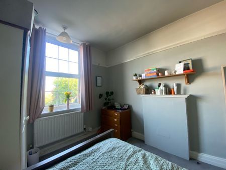 Room in a Shared Flat, Broadlands Mansions, SW16 - Photo 2