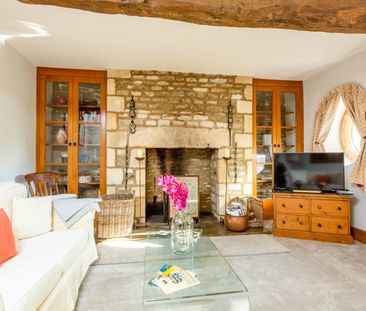 Dunford Barn, GL7 - Photo 1