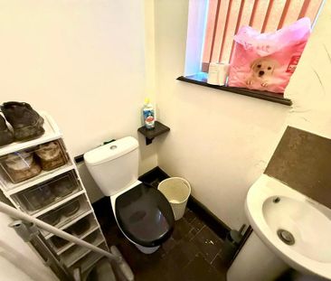 4 bedroom terraced house to rent - Photo 1