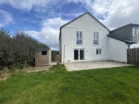 3 bedroom semi-detached house to rent - Photo 3