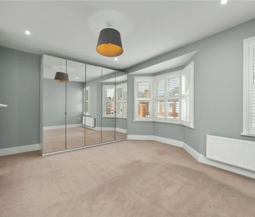 4 bedroom semi-detached house to rent - Photo 5