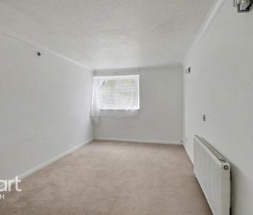 2 bedroom end of terrace house to rent - Photo 2