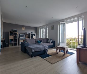 T3 Meublé – balcons, vue dégagée, garage et cave - Photo 1
