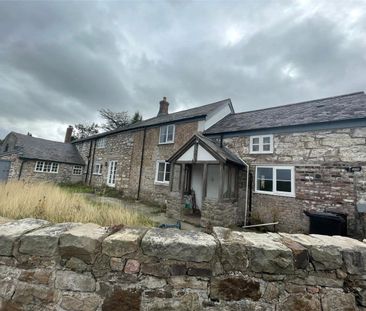 Hafod Farmhouse is a spacious 3 to 4 bedroom property in a well con... - Photo 1