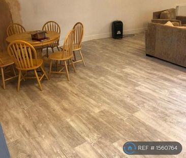 3 bedroom detached house to rent - Photo 2