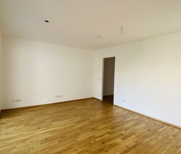 / ZWEI ZIMMER / INNENHOFSEITIG AUSGERICHTET / MODERNE ANLAGE / VERF... - Photo 3