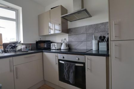 1 bedroom flat to rent - Photo 4