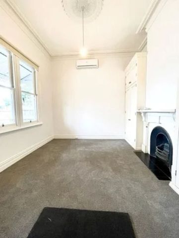 Victorian Home in Sought After Richmond - Photo 3