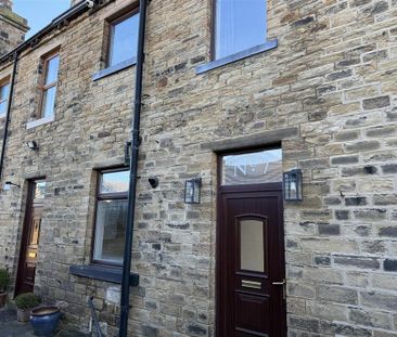 2 bedroom terraced house to rent - Photo 1