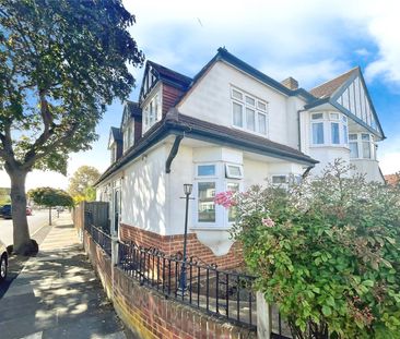 Lyndhurst Avenue, Twickenham, TW2 6BJ - Photo 4