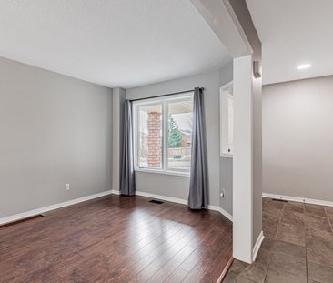 For Lease - 10 Laidlaw Drive, Barrie, Ontario - Photo 1