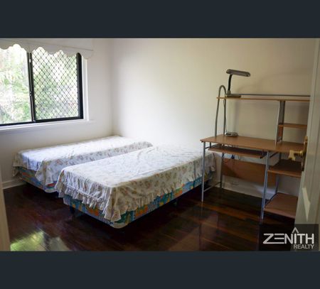 17 Macrae road, Applecross, WA 6153 - Photo 2